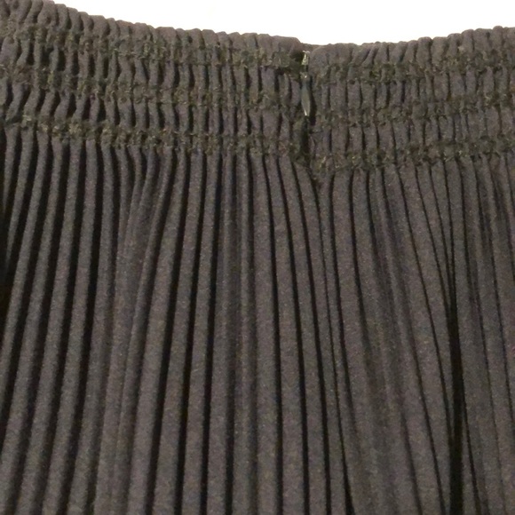Zara Basic Collection Skirt - Picture 2 of 5